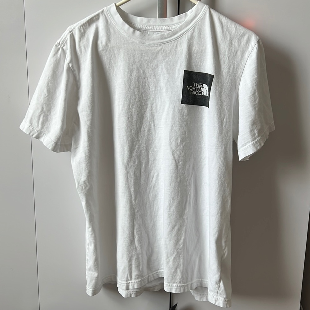 The North Face short sleeve T shirt, Size Large in mens
